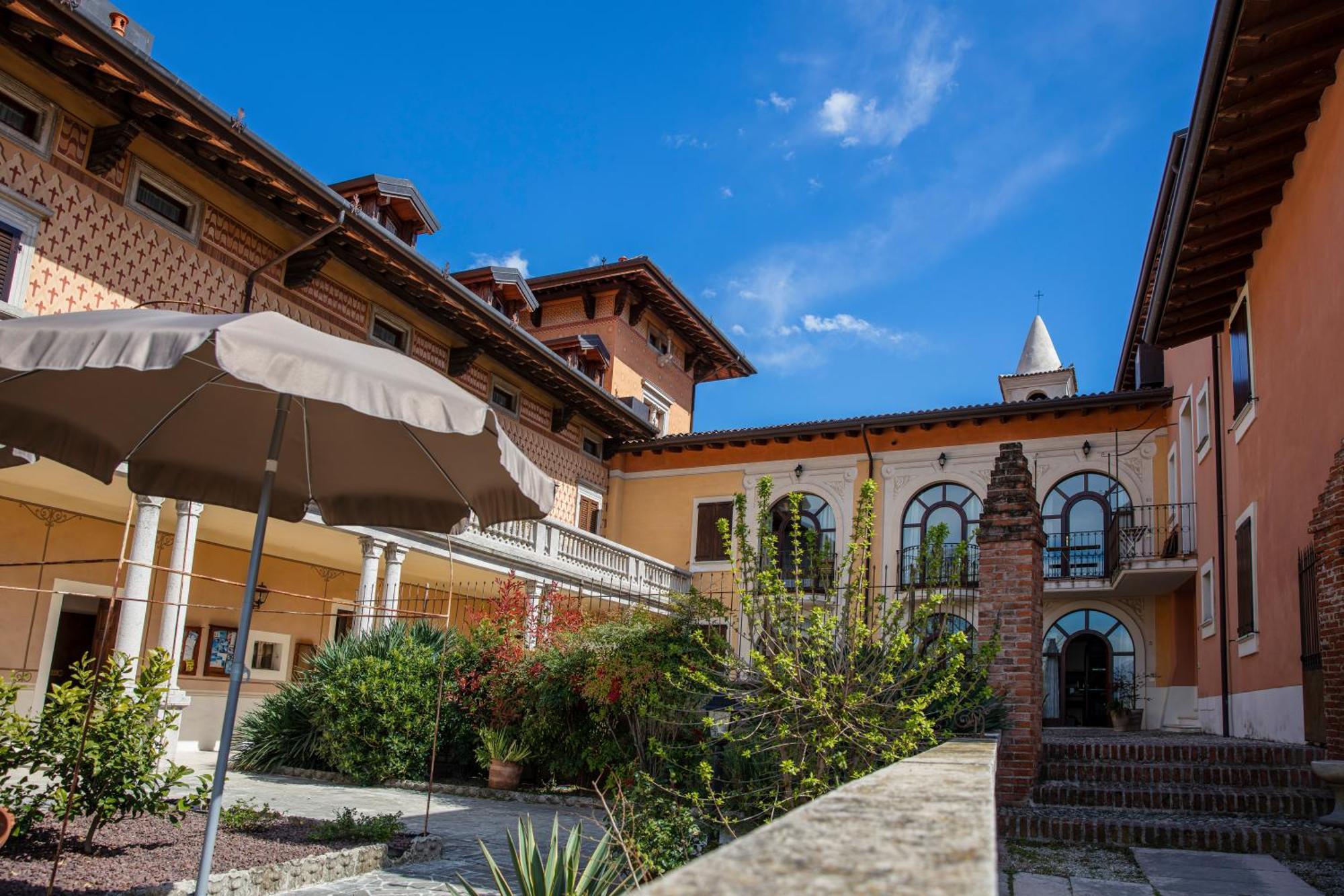 Villa Santa Caterina 마네르바 델 가르다 외부 사진